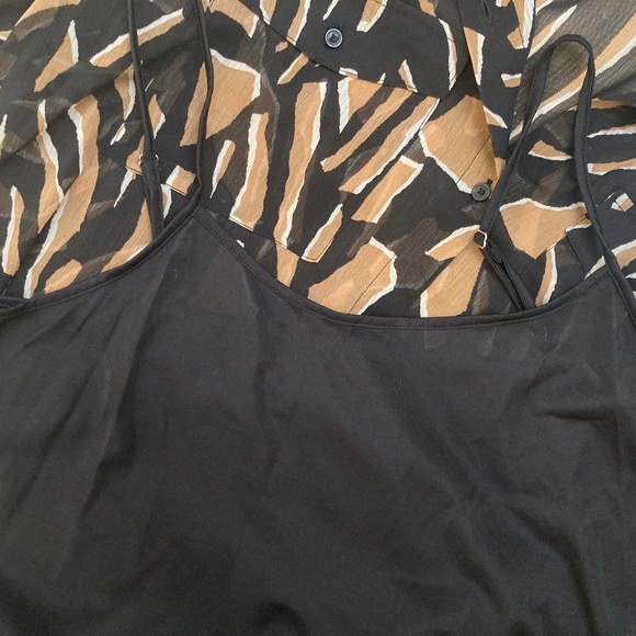 DKNY Women's Printed Button-Front Long-Sleeve Shirt - Picture 8 of 9